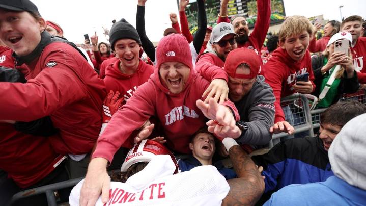No. 3 Indiana has its highest ranking ever in AP Top 25, Texas, USC back in the rankings