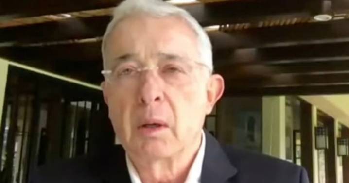 Absuelven en segunda instancia a Álvaro Uribe por el delito de soborno