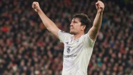 Manchester United vence al Liverpool por 2-1 con gol de Harry Maguire en el último minuto