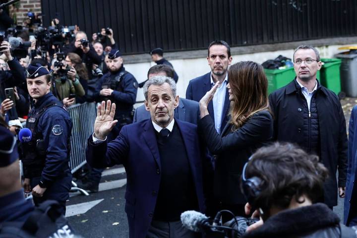 Francia: Nicolas Sarkozy entra en prisión por recibir fondos ilícitos para campaña presidencial