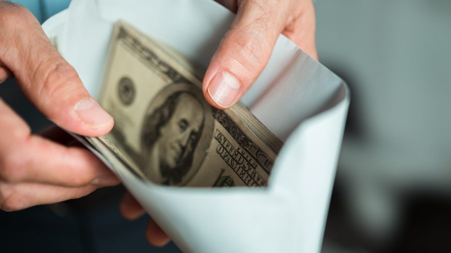 California coastal city warns of uptick in 'bank jugging'