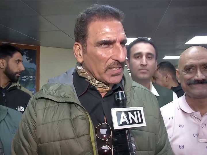 Mukesh Rishi in Kashmir, attends assembly session