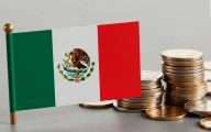 Analistas del sector privado suben pronóstico de crecimiento y bajan el de inflación: sondeo Banxico