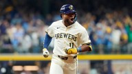 William Contreras, Brewers blast Cubs in Game 2 of NLDS