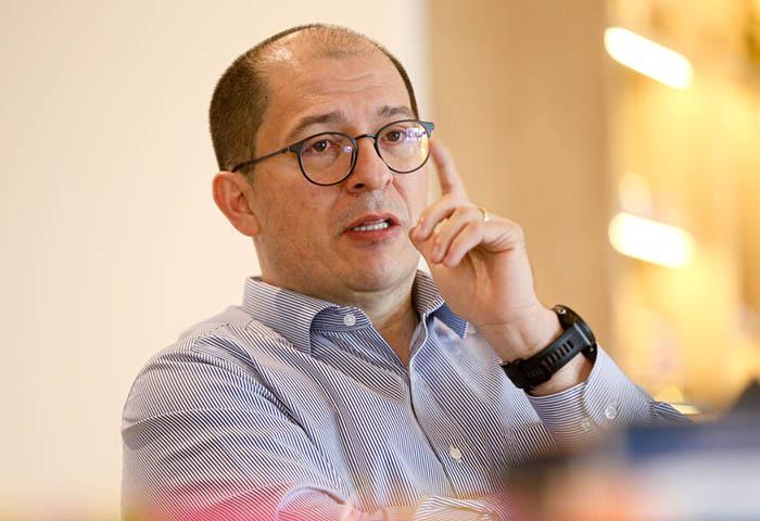 Exfiscal Francisco Barbosa renunció a su candidatura presidencial