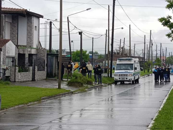 Anticipo/ Homicidio en el barrio Evita: La bala ingresó por la espalda y perforó el pulmón del delincuente abatido
