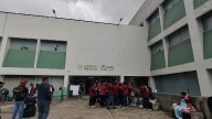 Comienzan a pagar salarios a trabajadores de limpieza del sector salud