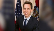 Senator introduces bill to ban Obamacare