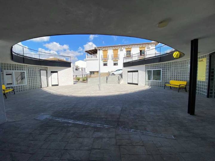 Arriate inaugura el nuevo pabellón cubierto y tres aulas aledañas