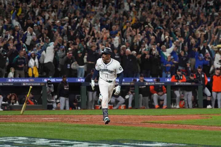Polanco hits winning single in the 15th inning as the Mariners beat the Tigers to advance to ALCS