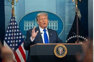 Confirma Trump aplazamiento de aranceles a México