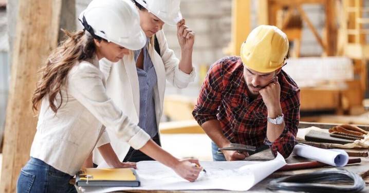 California Female Construction Workers Earn Adjusted $59K per Year