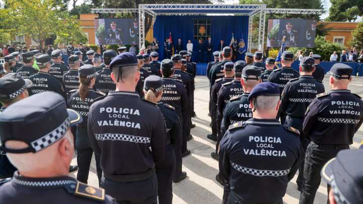 La Policía Local de València condecorará, en el día de su patrón, a los agentes que participaron en rescates extremos durante la dana