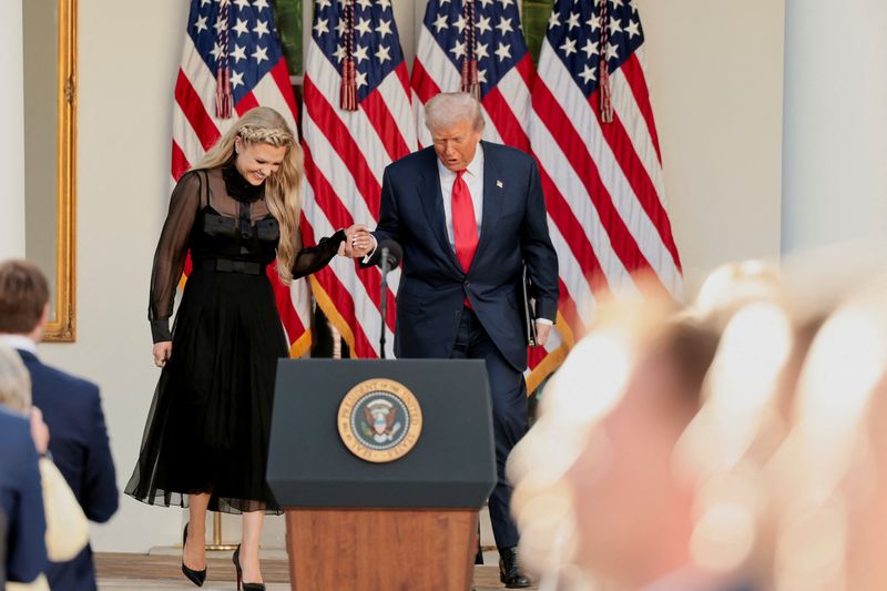 Trump awards Charlie Kirk top honor amid crackdown on left