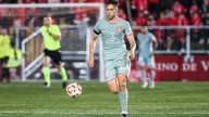 El Atlético pierde a una joya en Libia: Kostis sufre rotura del ligamento cruzado de la rodilla izquierda