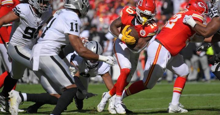 Chiefs' Isiah Pacheco expected to miss Sunday showdown against the Bills with knee injury