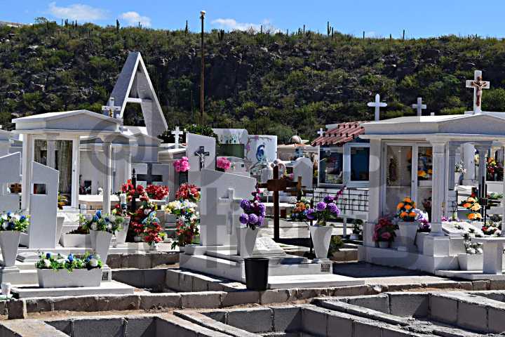 Ayuntamiento de La Paz contempla la construcción de un nuevo panteón en San Pedro
