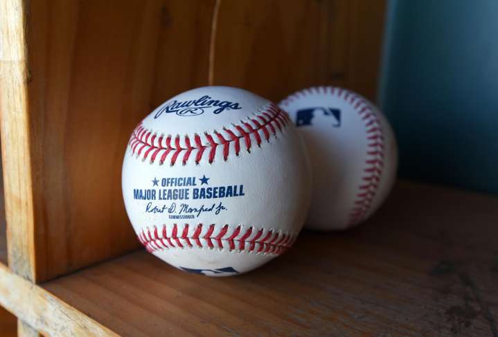 Yamamoto throws first World Series complete game since 2015 as Dodgers beat Blue Jays 5