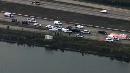 Water search underway after driver in stolen car leads deputies on chase, crashes into lake near Hwy 290 in Waller County: HCSO