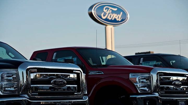 More than 170,000 Ford and Lincoln vehicles recalled over issue with moonroof deflector