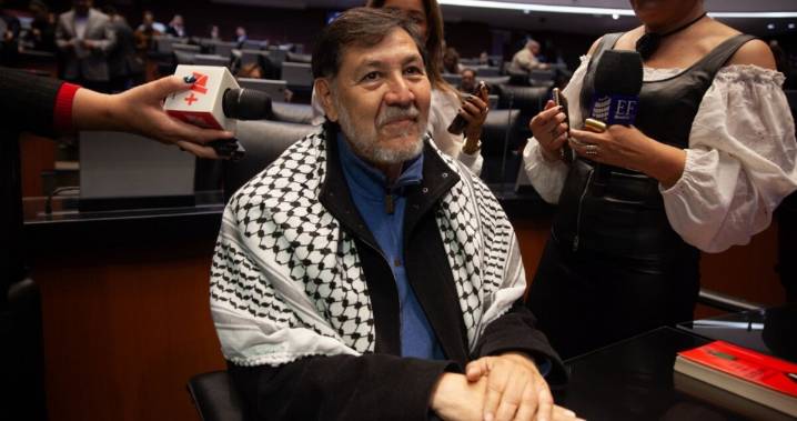 Noroña pedirá licencia para viajar a Palestina