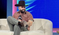 El mexicano Carín León lanzará un álbum de música country tras “pisar fuerte” en EEUU