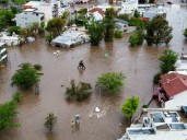 Bahía Blanca denunció que el Gobierno le cobra un "alquiler" por los puentes de emergencia colocados tras la última inundación