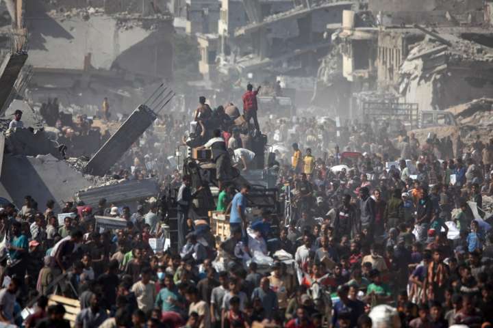 Empieza a entrar ayuda humanitaria a Gaza desde Egipto según el acuerdo de alto al fuego