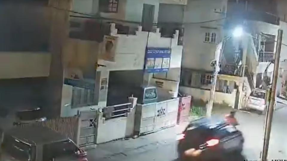 Bengaluru Couple held in murder case for hitting delivery agent bike in road rage