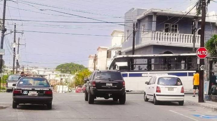 Tampico modifica circulación en la calle Canadá para mejorar la movilidad hacia la Clínica del IMSS