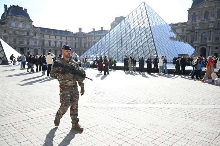 5 more arrests as Louvre jewel heist probe deepens and key details emerge