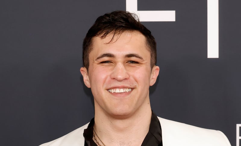 Chris Olsen Hints at New British Boyfriend with PDA TikTok Videos! | Chris Olsen 