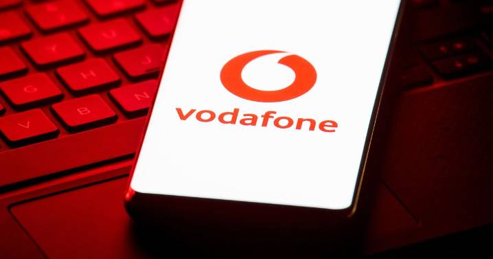 Vodafone down as thousands of broadband and mobile customers report outage