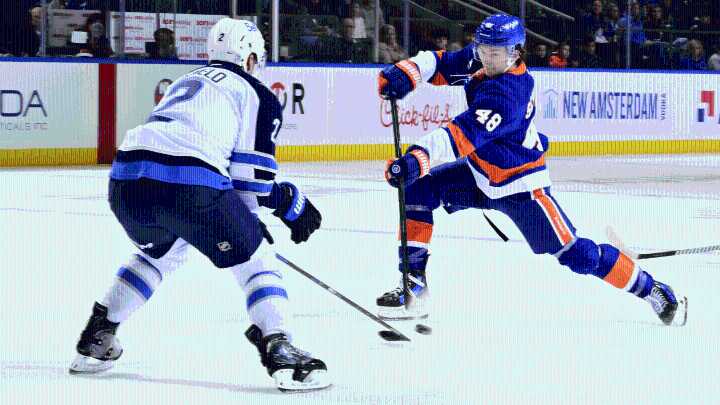EDGE stats: Schaefer making immediate impact for Islanders