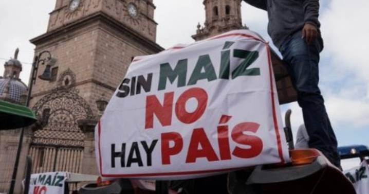 Agricultores bloquean carreteras y vialidades hoy 27 de octubre; portazo en Segob tras no alcanzar acuerdo
