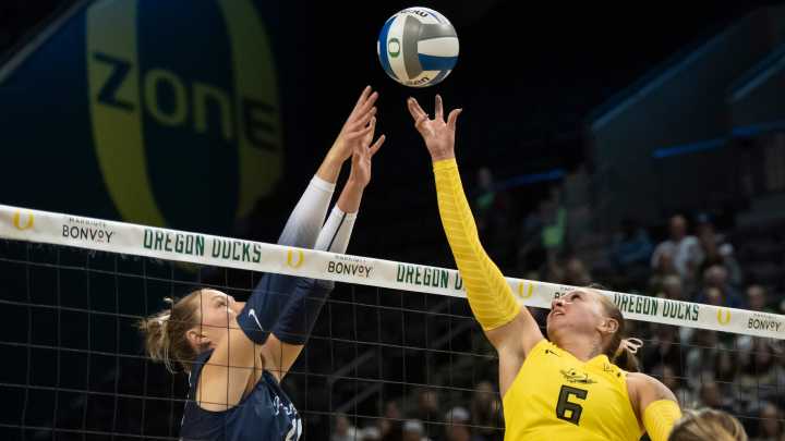 See photos as Oregon volleyball hosts Penn State