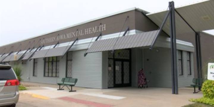 Mental health center opens “care closet” for patients in need