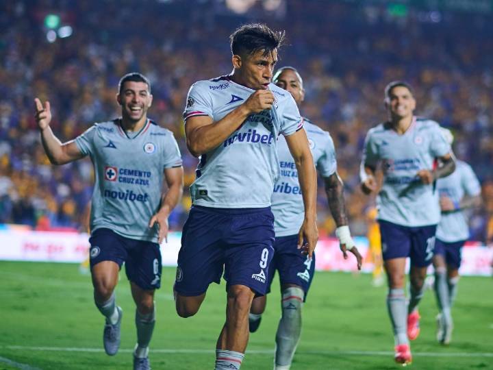 Apertura 2025: Cruz Azul empata con Tigres en la Jornada 12