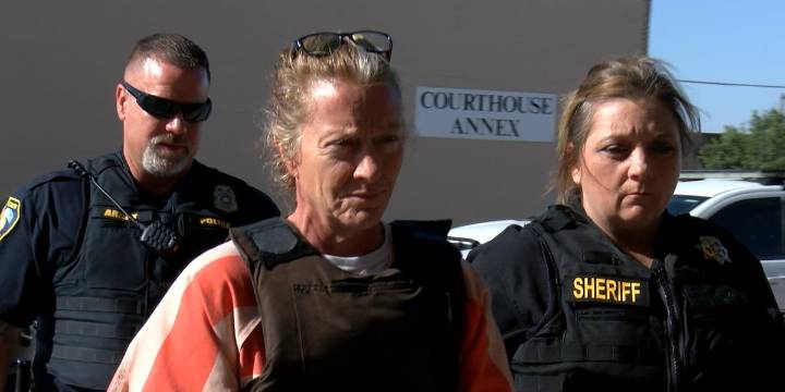 Defendant pleads no-contest in murders of 2 Kansas mothers