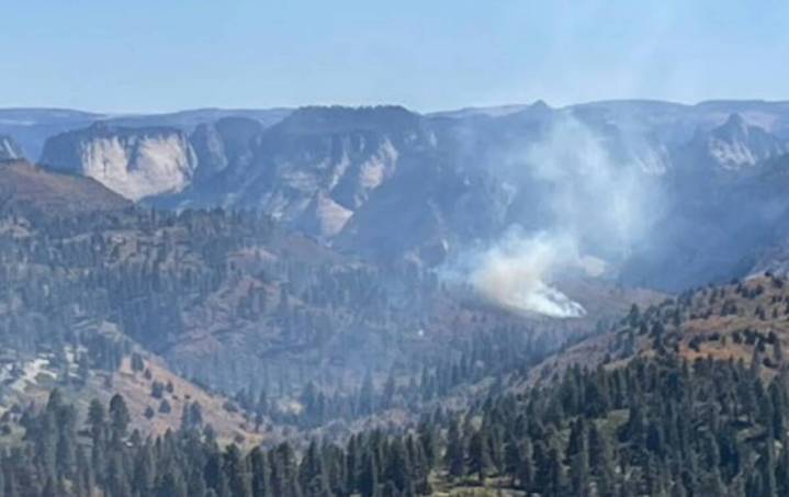 Zion National Park burning from small wildfire