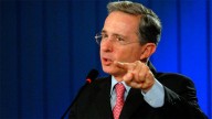 Alivio para el expresidente de Colombia Álvaro Uribe: fue absuelto en un juicio por soborno