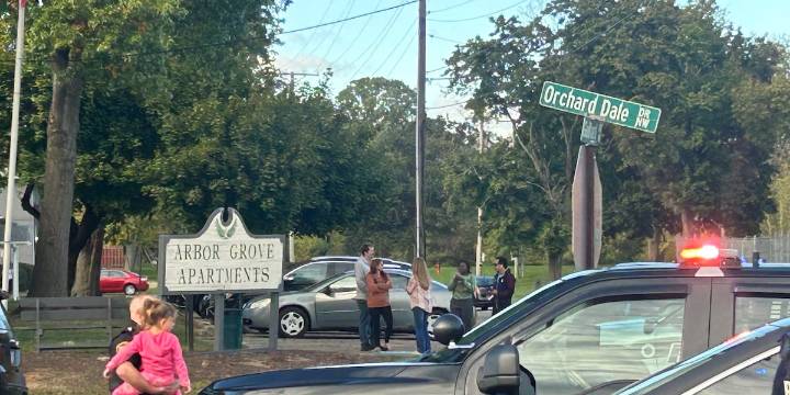Man shoots woman, turns gun on himself at Plain Township apartment building