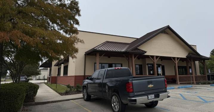 One of Baton Rouge's two Outback Steakhouses has closed