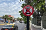 Acusan al municipio de La Cisterna por eliminar estacionamientos en Gran Avenida: serían claves para el comercio local