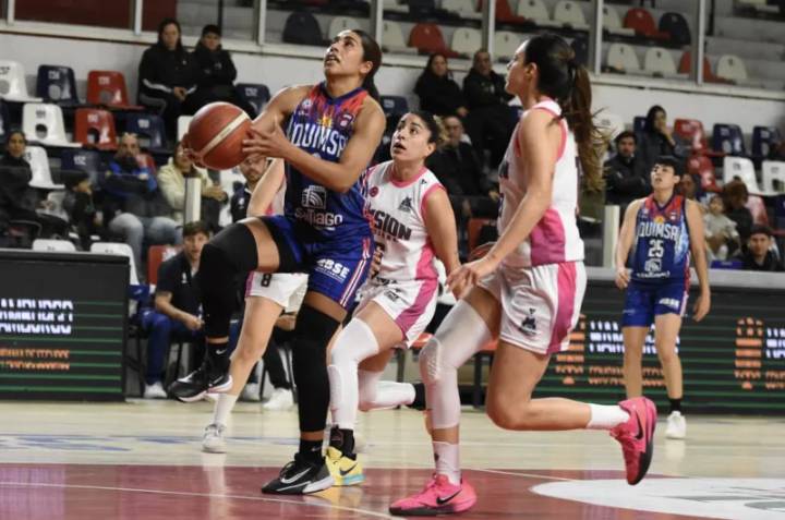 Quimsa sufrió hasta el final, pero se quedó con un triunfo clave