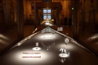 Robo de joyas en el Museo Louvre: delincuentes trabajaron “con preparación y de forma organizada”