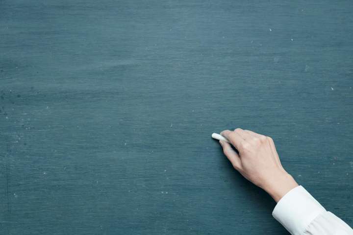 Opinión| El silencio de los honorables: una bofetada en el Día del Profesor