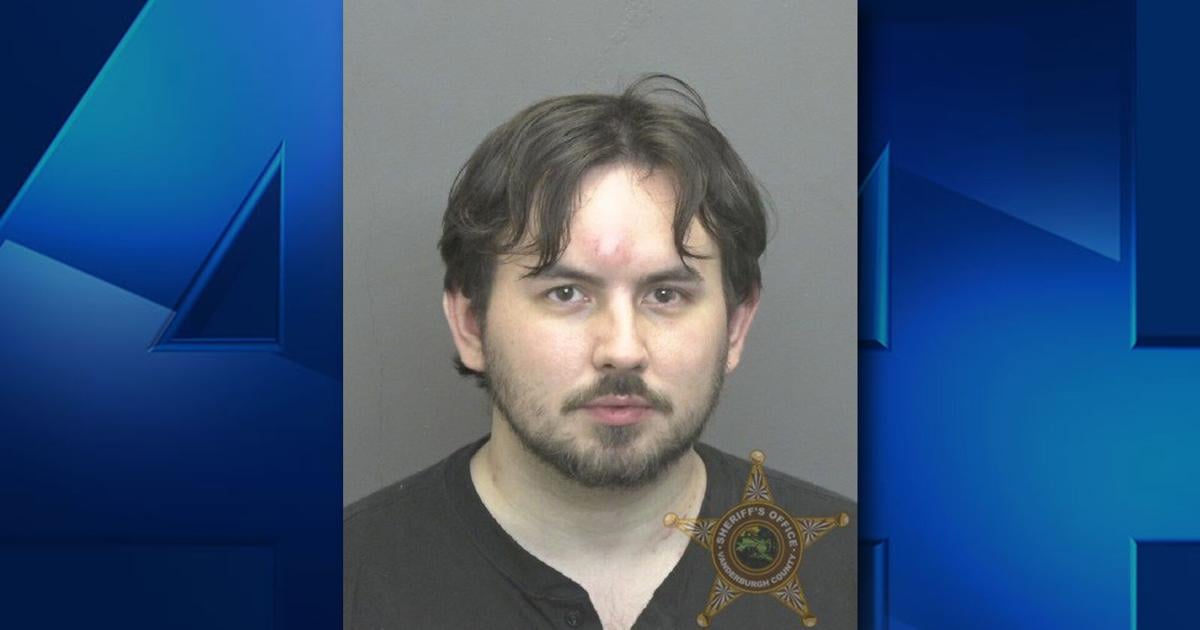 EPD: Drunk driver crashes into porch, says he was sending a text