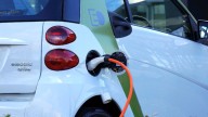 El coche eléctrico se estanca y empuja a nuevos parones y despidos