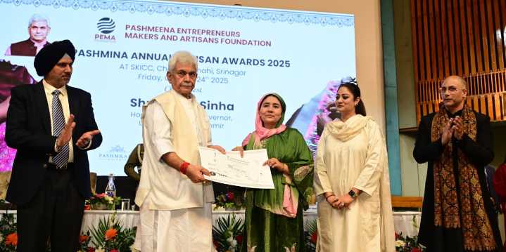 LG Felicitates J&K’s Craftspersons At Pashmina Artisan Awards Ceremony At Srinagar